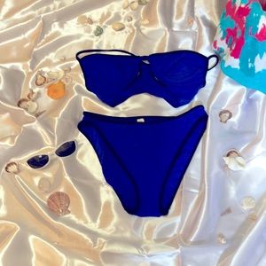 VICTORAL SECRET BATHING SUIT. Size large.   Is great condition.